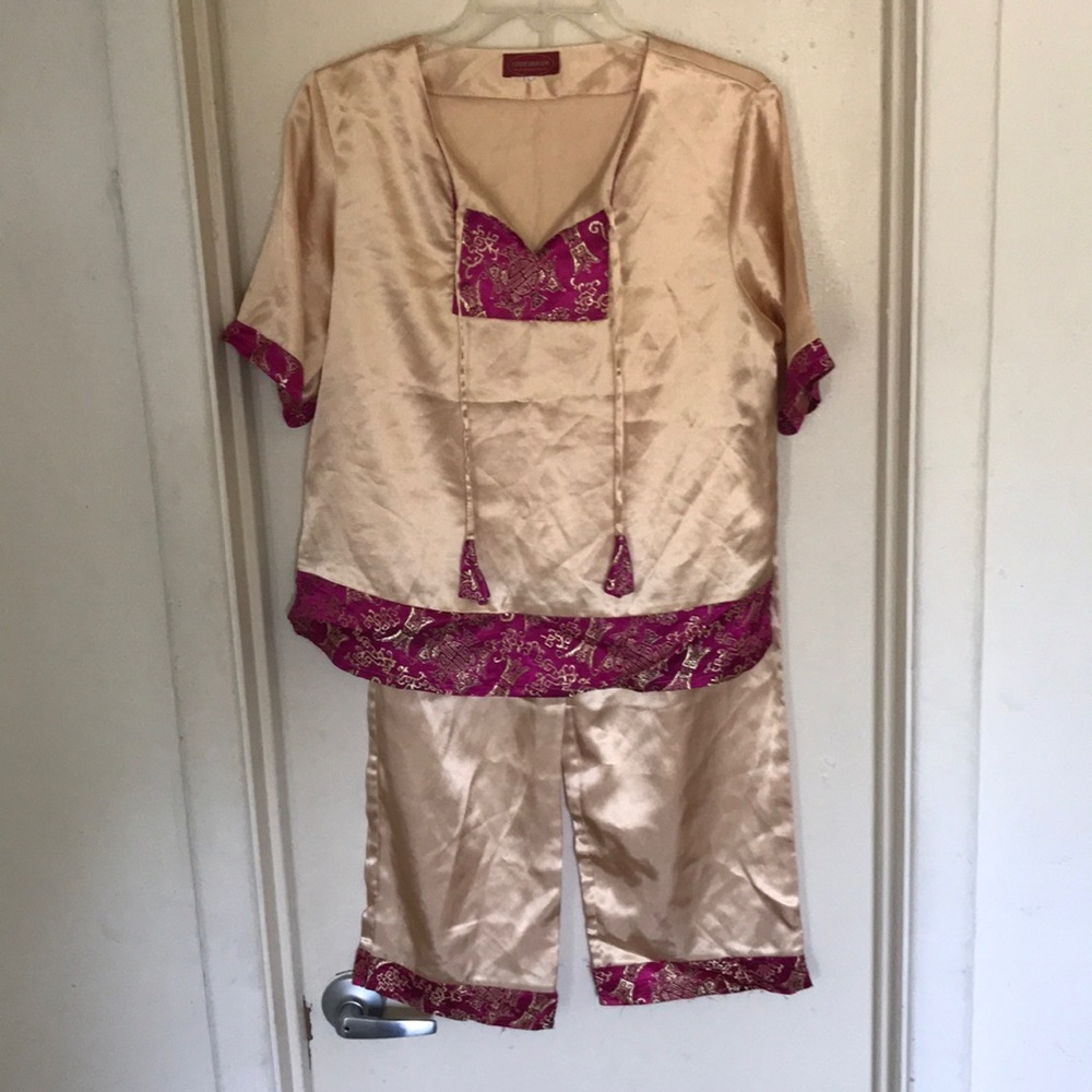 🦄VINTAGE🦄 TOP ONLY Authentic Chinese 100% Silk Pajama Top 👘